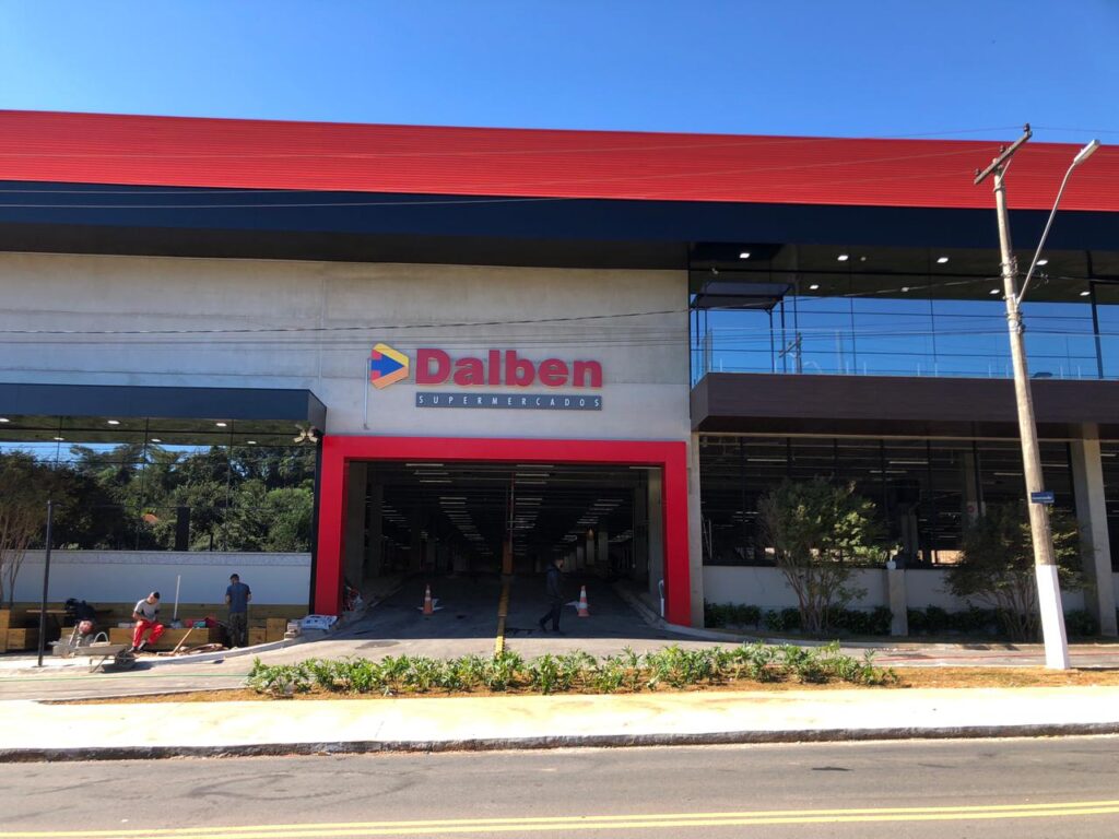 Rede Dalben investe em Digital Signage para nova loja em Valinhos — foto 3