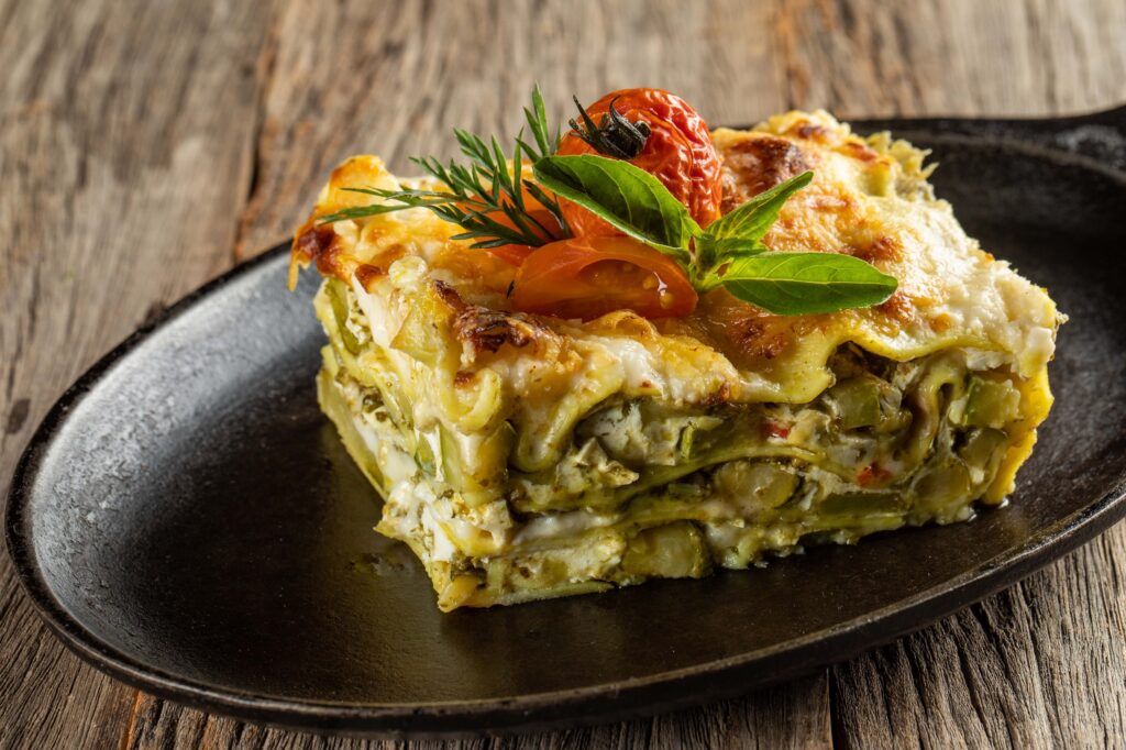 Vila Paraíso: Lasanha de abobrinha ao molho pesto, muçarela de búfala e parmesão.