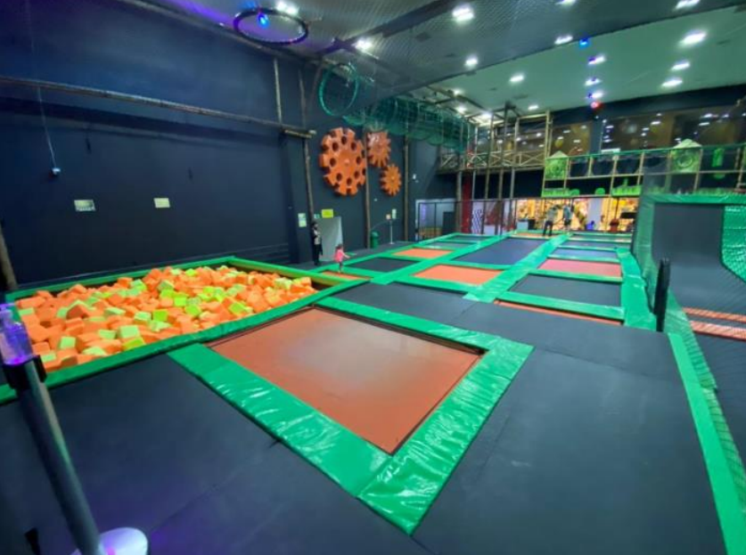 Parque de trampolins Jump Mania é opção de lazer em Campinas — foto 1