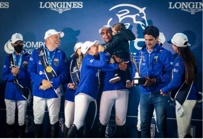 A equipe Imperium fez a festa no ano passado, conquistando o título do Longines XTC e vencendo o espetacular PlayOff (foto Felippe Saad - divulgação)