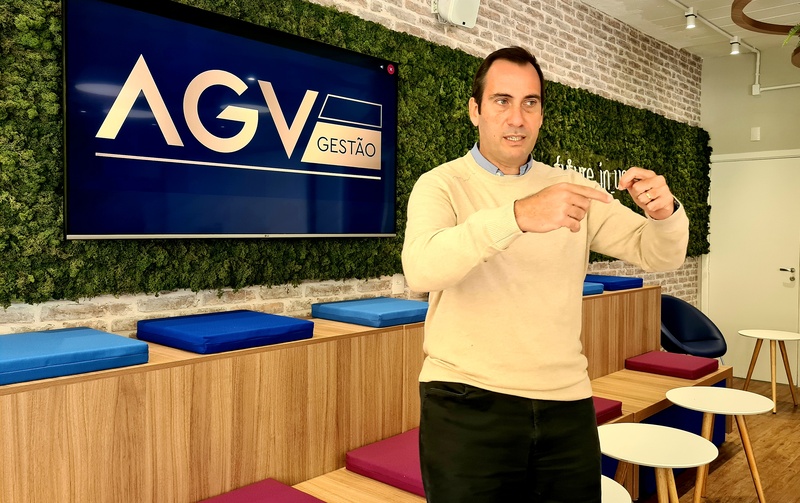 Alessandro Galvão, sócio-diretor da AGV Gestão, durante explanação de diretrizes (Crédito: Agência Unique)