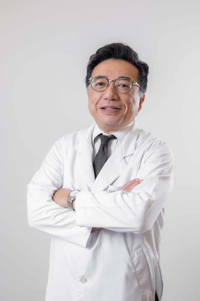 Carlos Takahiro Chone, coordenador do Serviço de Cirurgia de Cabeça e Pescoço e da Cirurgia de Base de Crânio do IOU (Crédito: Matheus Campos)