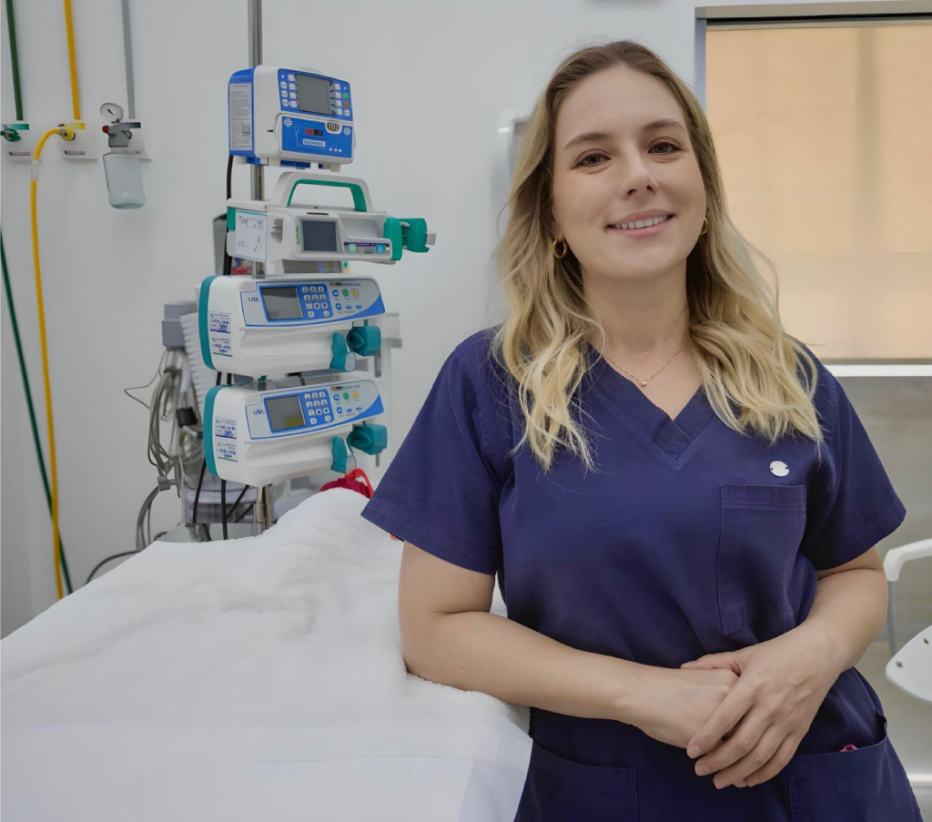 Eliane Benati, especialista em cirurgia geral e cirurgia reconstrutiva do Hospital Veterinário Taquaral (Crédito: Divulgação)