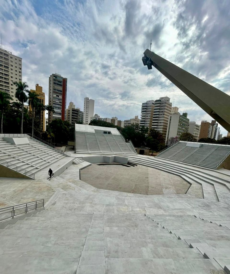 Teatro de Arena no Cambuí foi restaurado e entregue à população em julho (Divulgação)